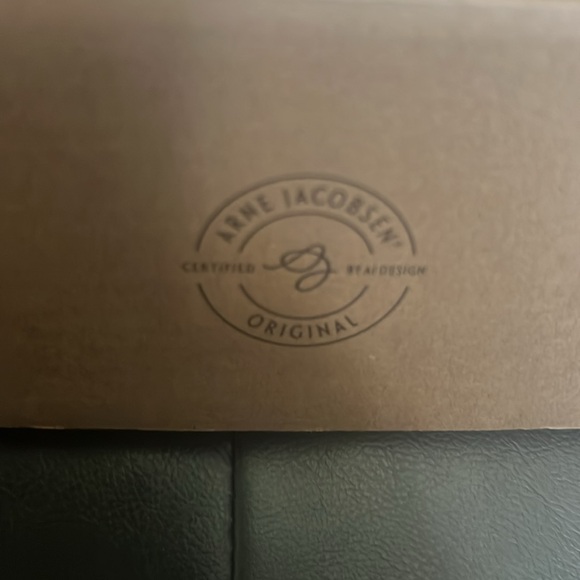 Table clock and alarm - Picture 3 of 4